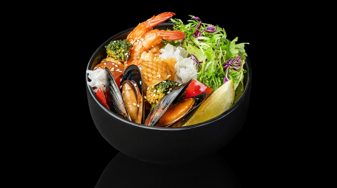Страва Боул з морепродуктами XL меню EatSushi в Бучі Боул з морепродуктами XL меню EatSushi в Бучі