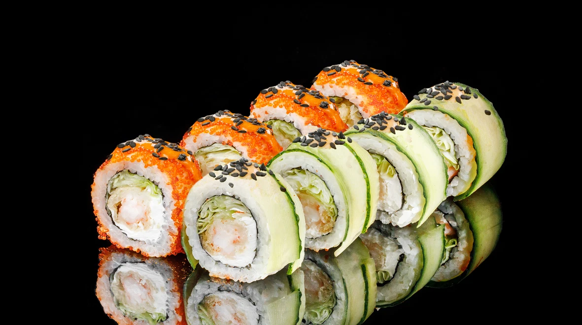 Страва Інь Ян рол з креветкою меню EatSushi в Броварах Інь Ян рол з креветкою меню EatSushi в Броварах